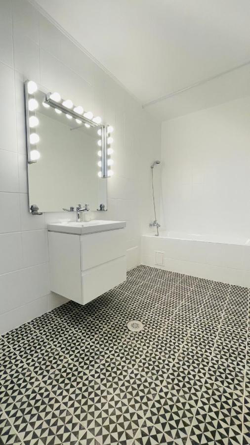 Biolocalia House Dobrogea Balotesti Exterior foto